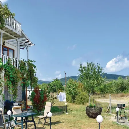 Three-bedroom Holiday In Kosharica בית נופש